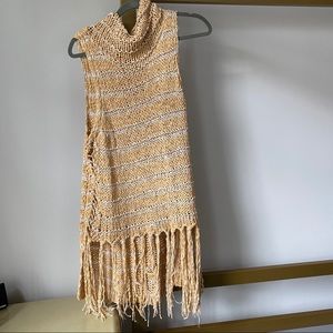 Free People fringe sleeveless sweater- L